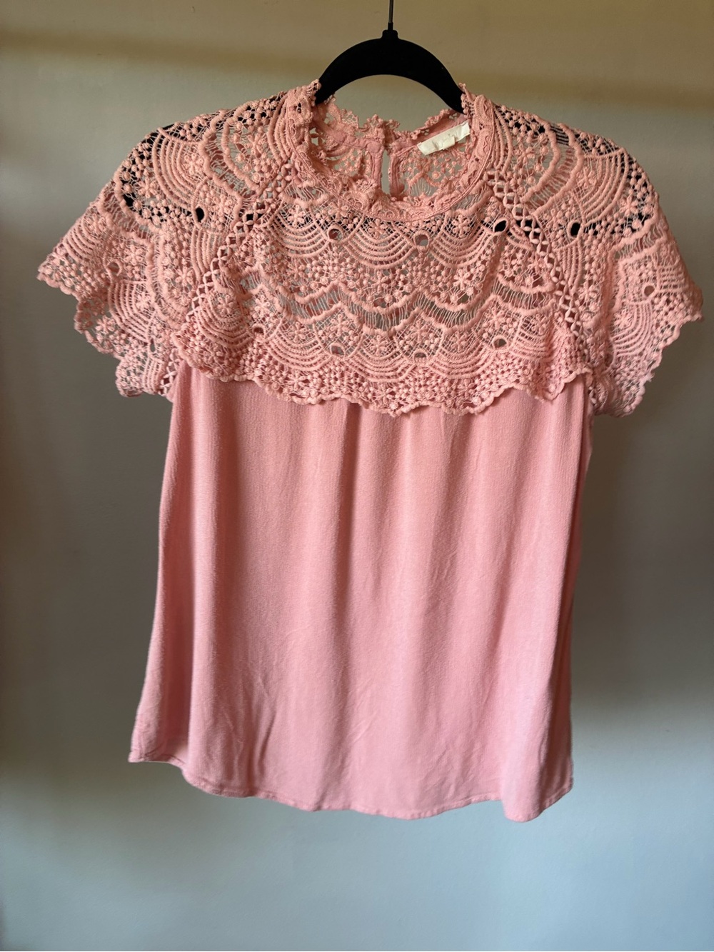 La Miel Pink Crochet Lace Blouse – Size Large
